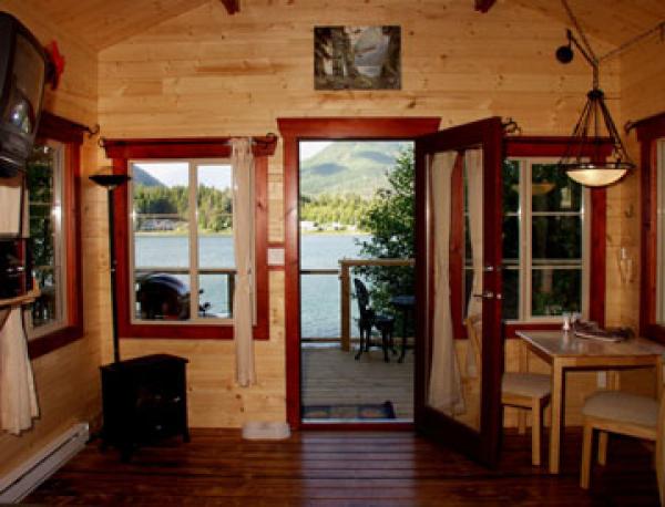 Ucluelet, British Columbia, Vacation Rental Cabin