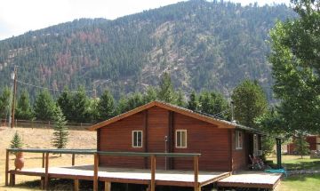 Clinton, Montana, Vacation Rental Cabin