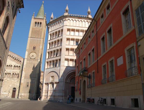 Parma, Emilia-Romagna, Vacation Rental Apartment