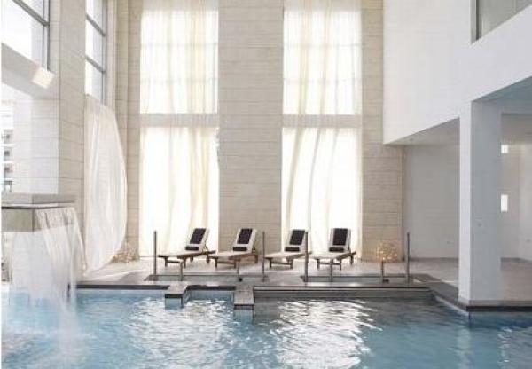 Amazing Spa steps away