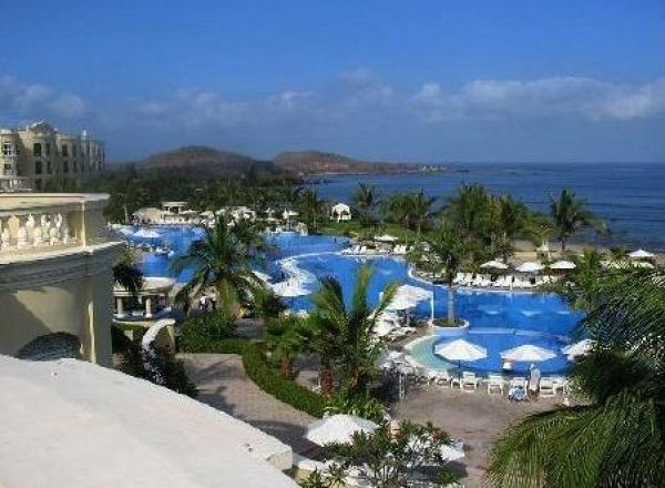 Pueblo Bonito Emerald Bay