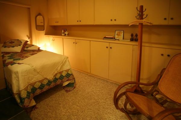Charming Alcove Bedroom Adjacent to Living Room