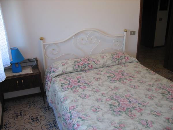 Bedroom2