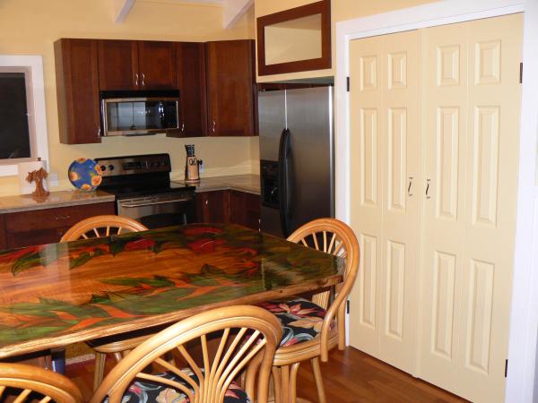 Kitchen and Dinning Area