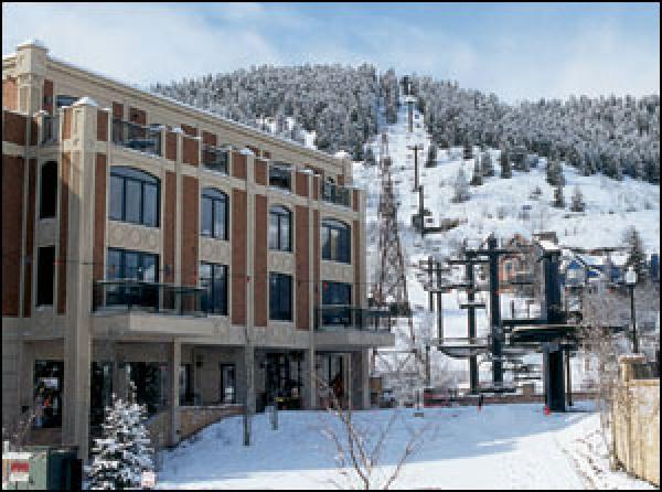 The Caledonian and the Town Lift
