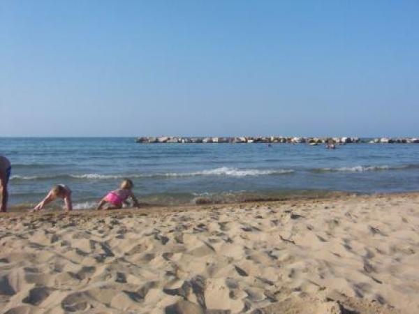 Le Morge Beach & Lagoon (15 mins drive North)
