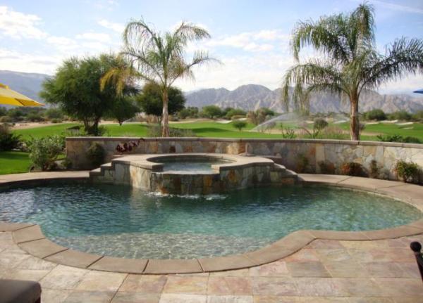 Pool, Jacuzzi and Golf Course View 