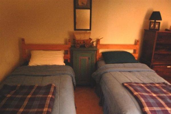 Twin Bedroom