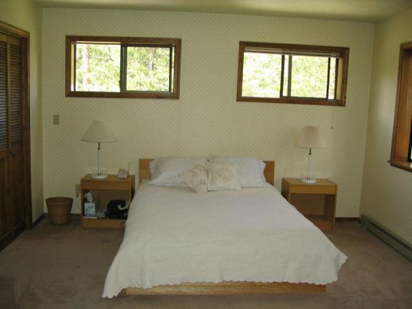 Upstairs Bedroom
