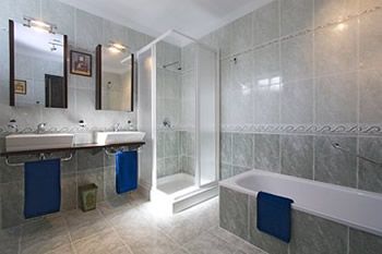 Family Bathroom Walk In Shower