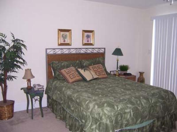 Master Bedroom, sliding Doors to Gulf View Balcony