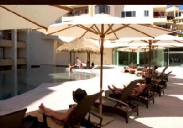 Entering From Beach- Infinity Pool w Swim Up Bar