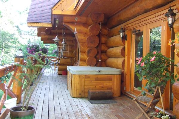 Hottub in Deck