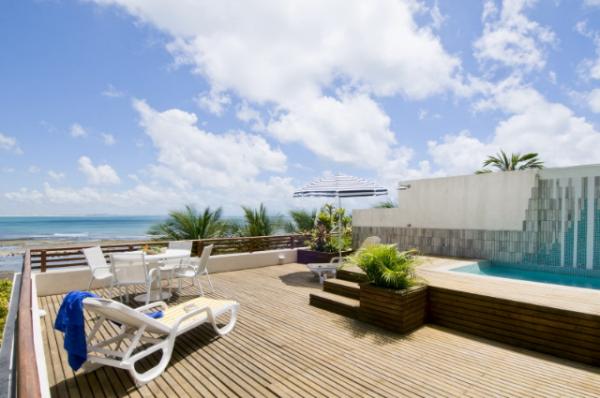 Deck with Jacuzzi