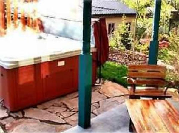 Private outdoor hot-tub