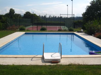 Villa Xacobus: Swimming Pool & Tennis Court