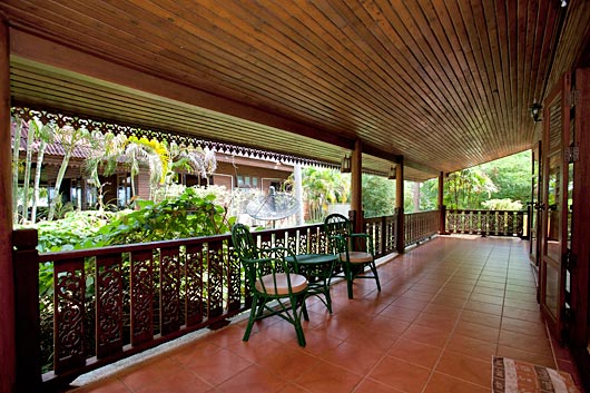 Maenam Villa Vacations