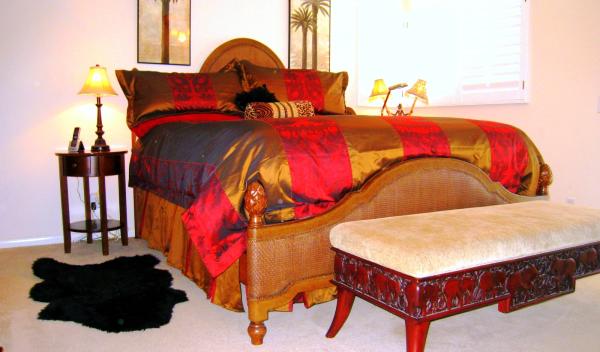 Master Bedroom with priviate Bath