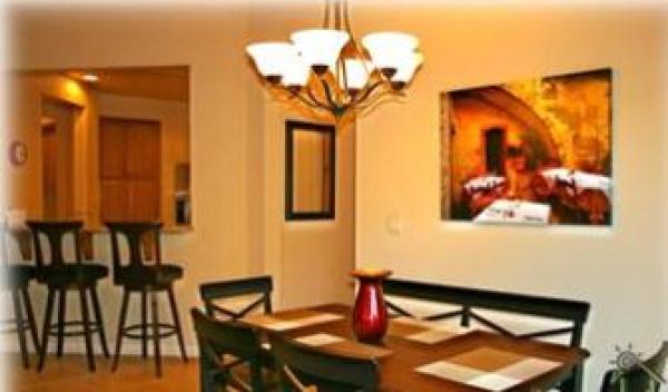 Dining room & Bar Area 