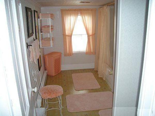 Full size private bathrooms for each room