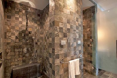 Renaissance Villa shower