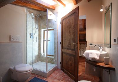 Casa Rossa bath room