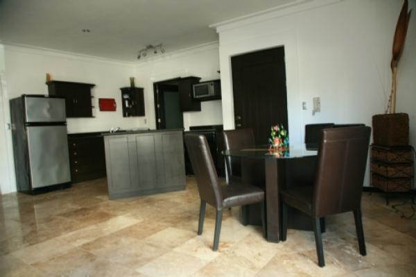 Dining Area & Kitchen