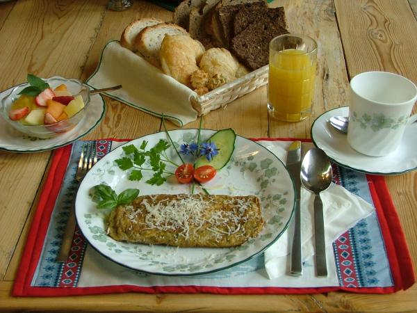 Homemade pesto & parmesan cheese omelette