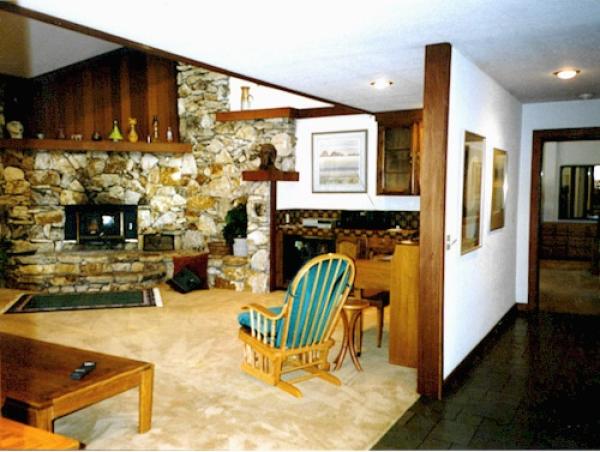 Living Room, Fireplace, Wet Bar, 47