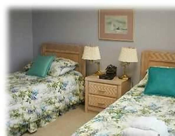 Bedroom #3 with Twin beds