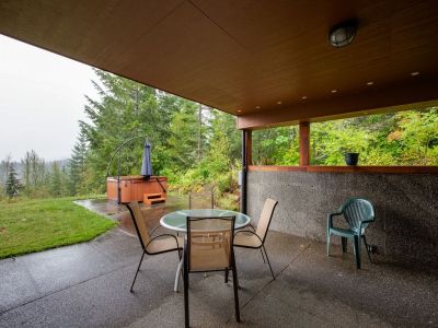Patio & Hot Tub