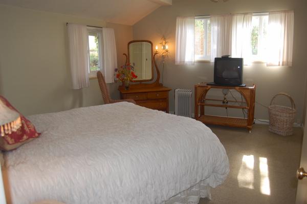 Garden Cottage bedroom
