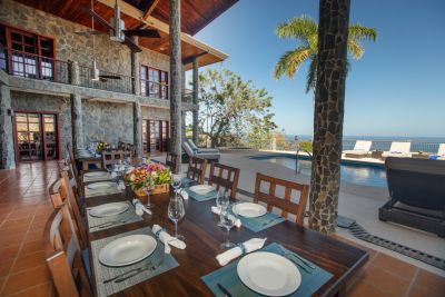 Puesta Del Sol covered dining area