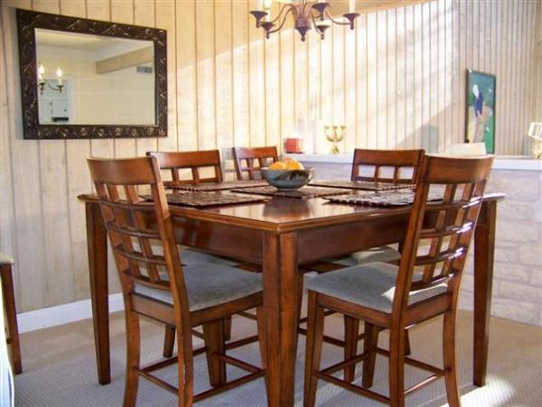 Dining Area Seats Six Adults