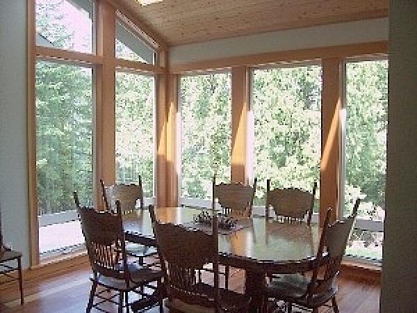 Breakfast nook facing north, dinning room not show