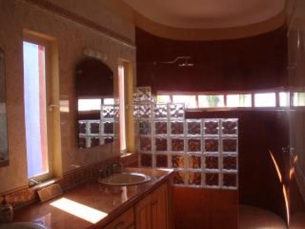 master ensuite bath