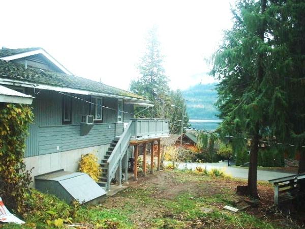 Gated Deck and access to quiet road