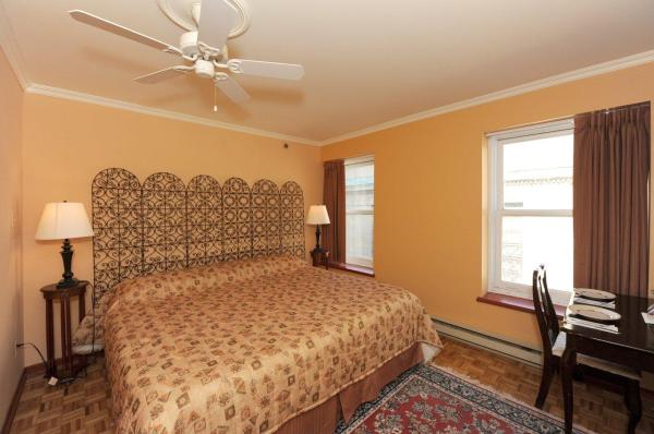 Bedroom Type 1(King)