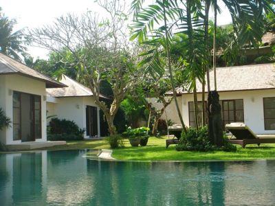 Dream River Villa Bali pool area