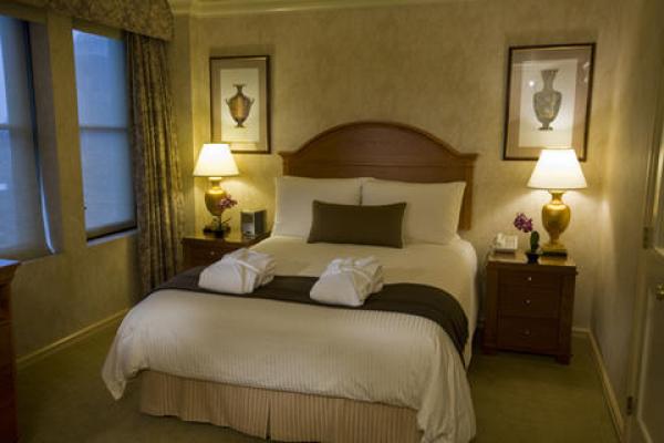 Executive Suite - Bedroom