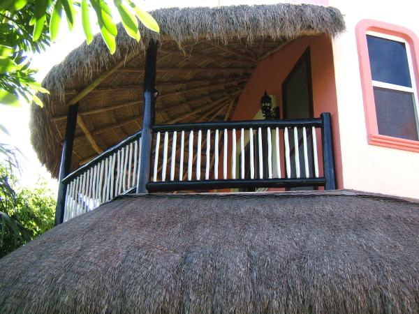 100 Breakfast Balcony