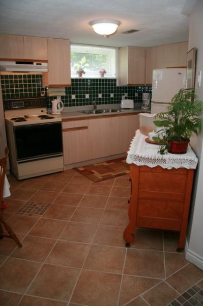 Kitchen Preparation and Clean up Area