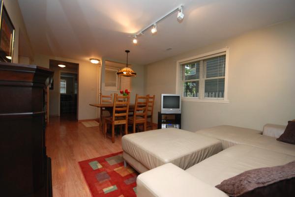 Living  Area with leather sofa and ottoman