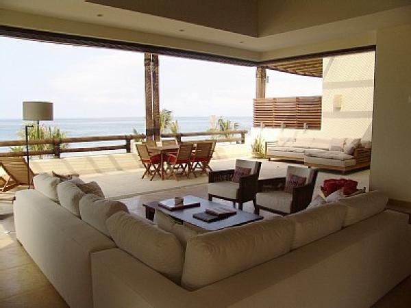 Fantastic Beach front unit