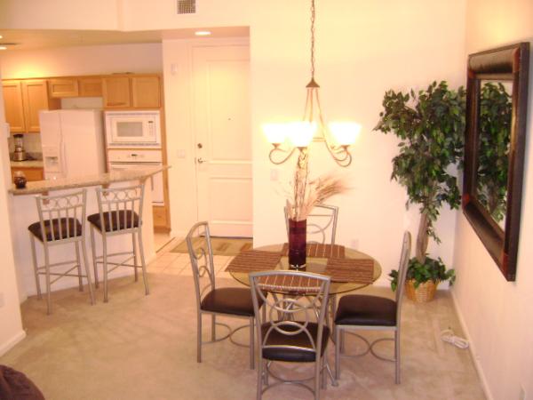Dining Area for 4 and Eat up bar for 2  