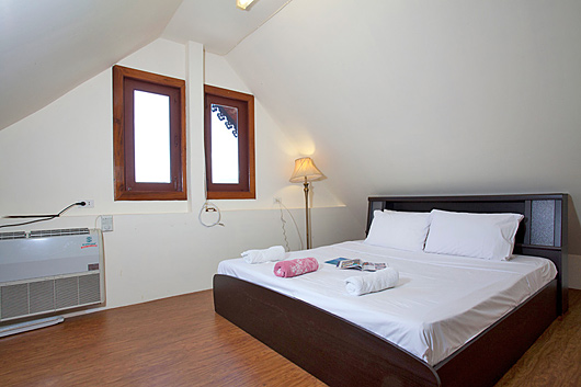 Phuket 4 Bedroom Vacation Villa