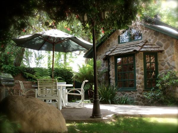 Under Tree Dining
