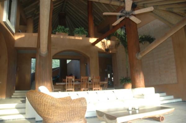 living room/dining room