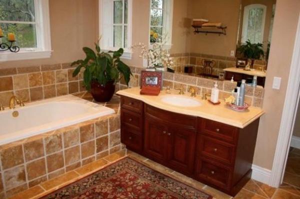 Master Suite 2nd Floor Bathroom