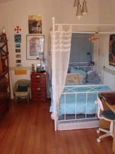 Top floor bedroom (with roof terrace)